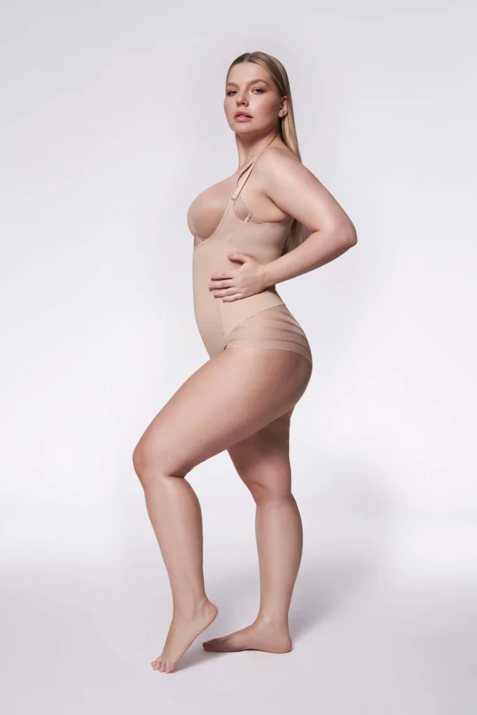 Liekninantis, formuojantis bodis be rankovių