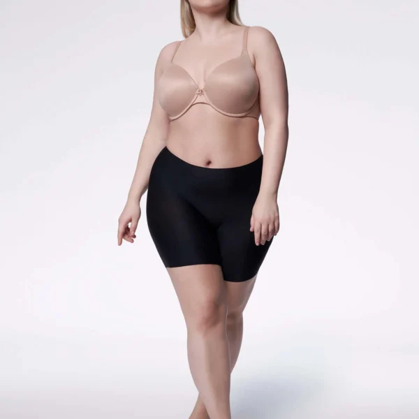 Šortukų tipo modeliuojančios kelnaitės „comfort bermuda“ – liekninantis efektas ir apsauga nuo trynimosi