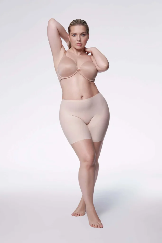 Šortukų tipo modeliuojančios kelnaitės „comfort bermuda“ – liekninantis efektas ir apsauga nuo trynimosi