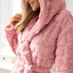 Šiltas, jaukus moteriškas chalatas su kapišonu "valentina"