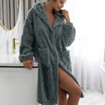 Šiltas moteriškas chalatas su kapišonu "grethen"