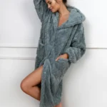 Šiltas moteriškas chalatas su kapišonu "grethen"