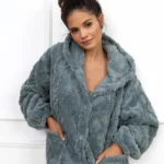 Šiltas moteriškas chalatas su kapišonu "grethen"