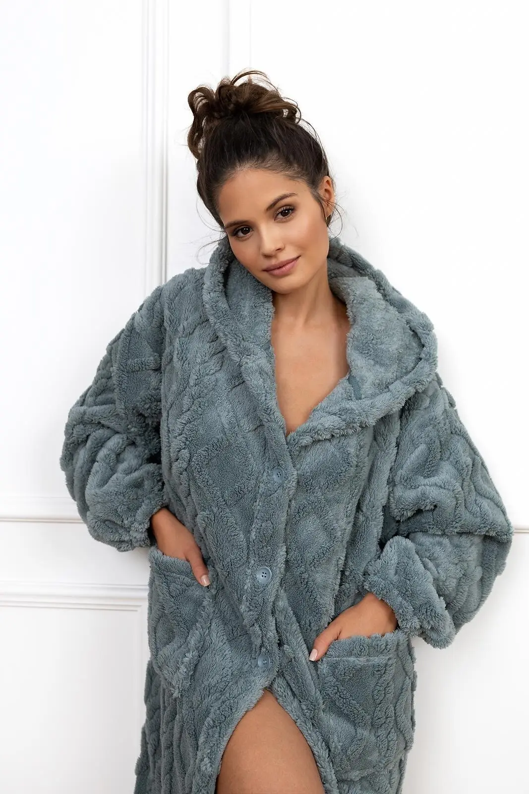 Šiltas moteriškas chalatas su kapišonu "grethen"