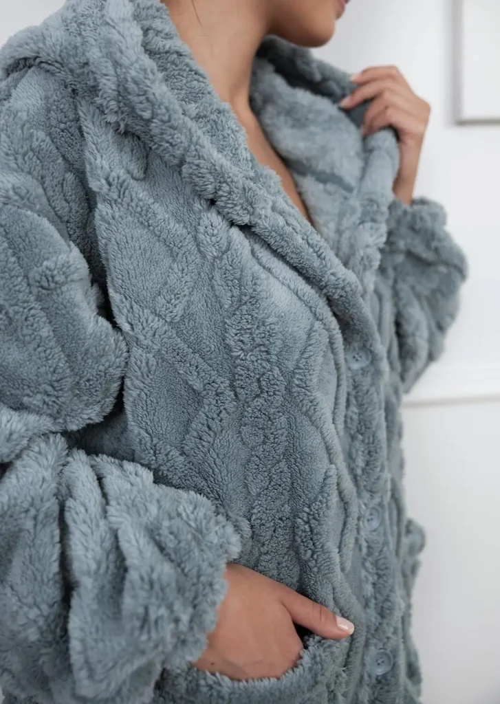 Šiltas moteriškas chalatas su kapišonu "grethen"