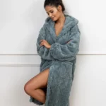 Šiltas moteriškas chalatas su kapišonu "grethen"