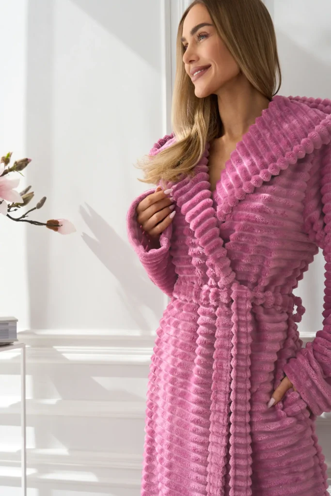 Šiltas, prabangus chalatas su kapišonu „robin long“