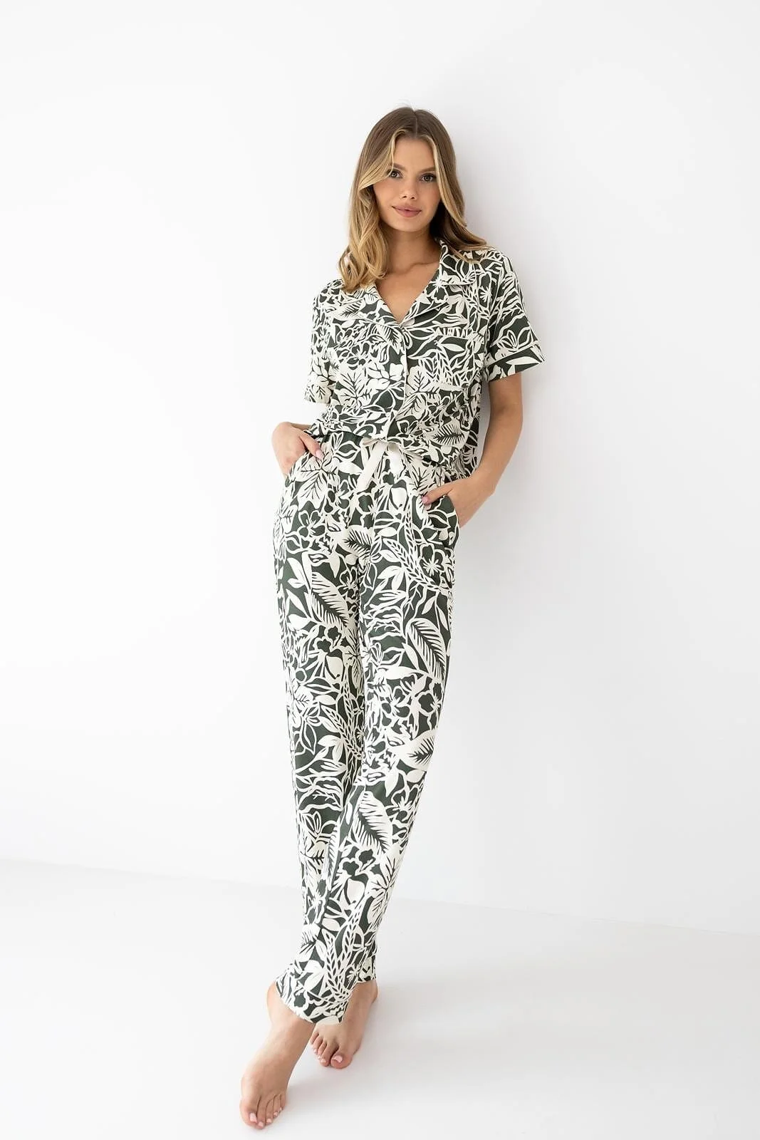 elegantiška pižama luizė su sagomis