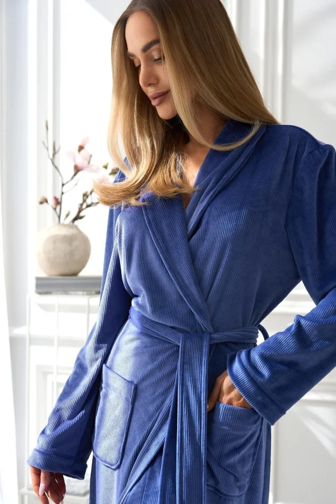 ilgas moteriškas chalatas aura