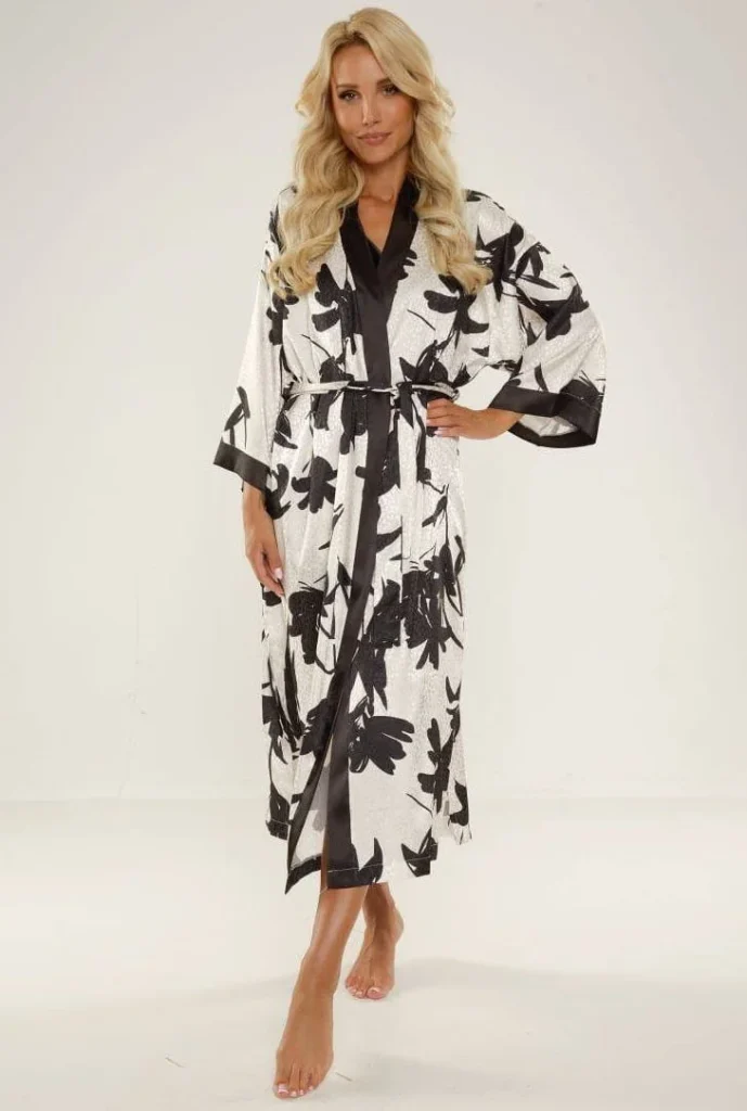 ilgas satino moteriškas chalatas brianna