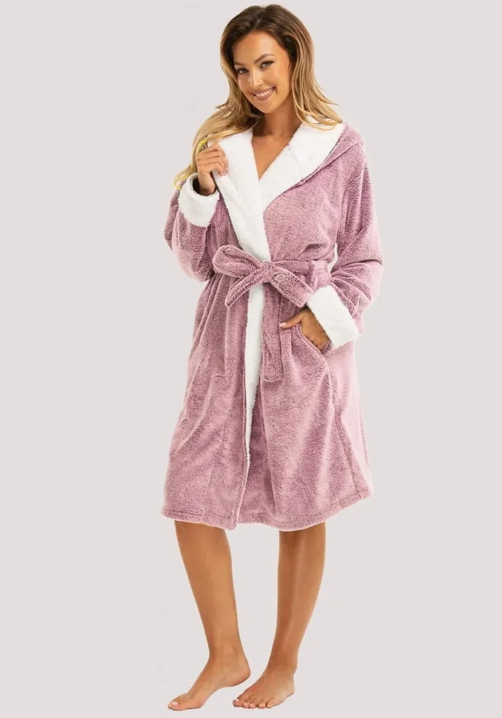 jaukus moteriškas chalatas Šaron su gobtuvu