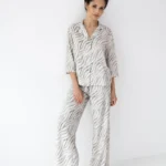 laisva viskozės pižama emori su sagomis