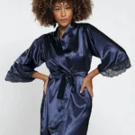 satino chalatas belinda su ilgomis rankovėmis