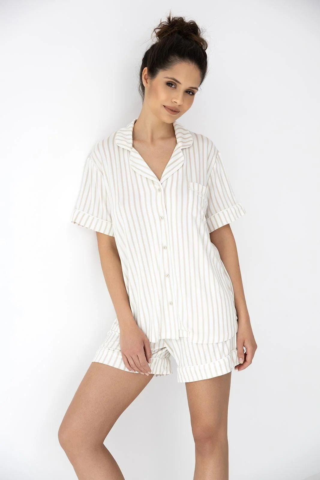 romantiška pižama davina su sagomis