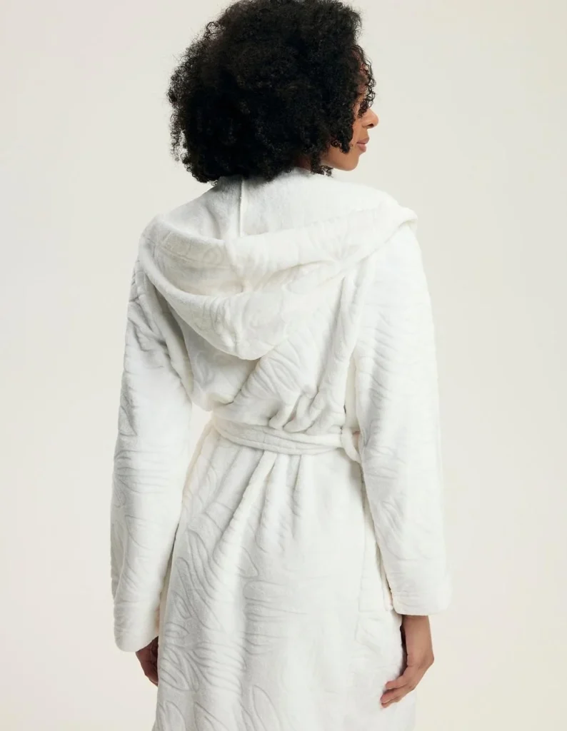 Šiltas chalatas darylas su kapišonu