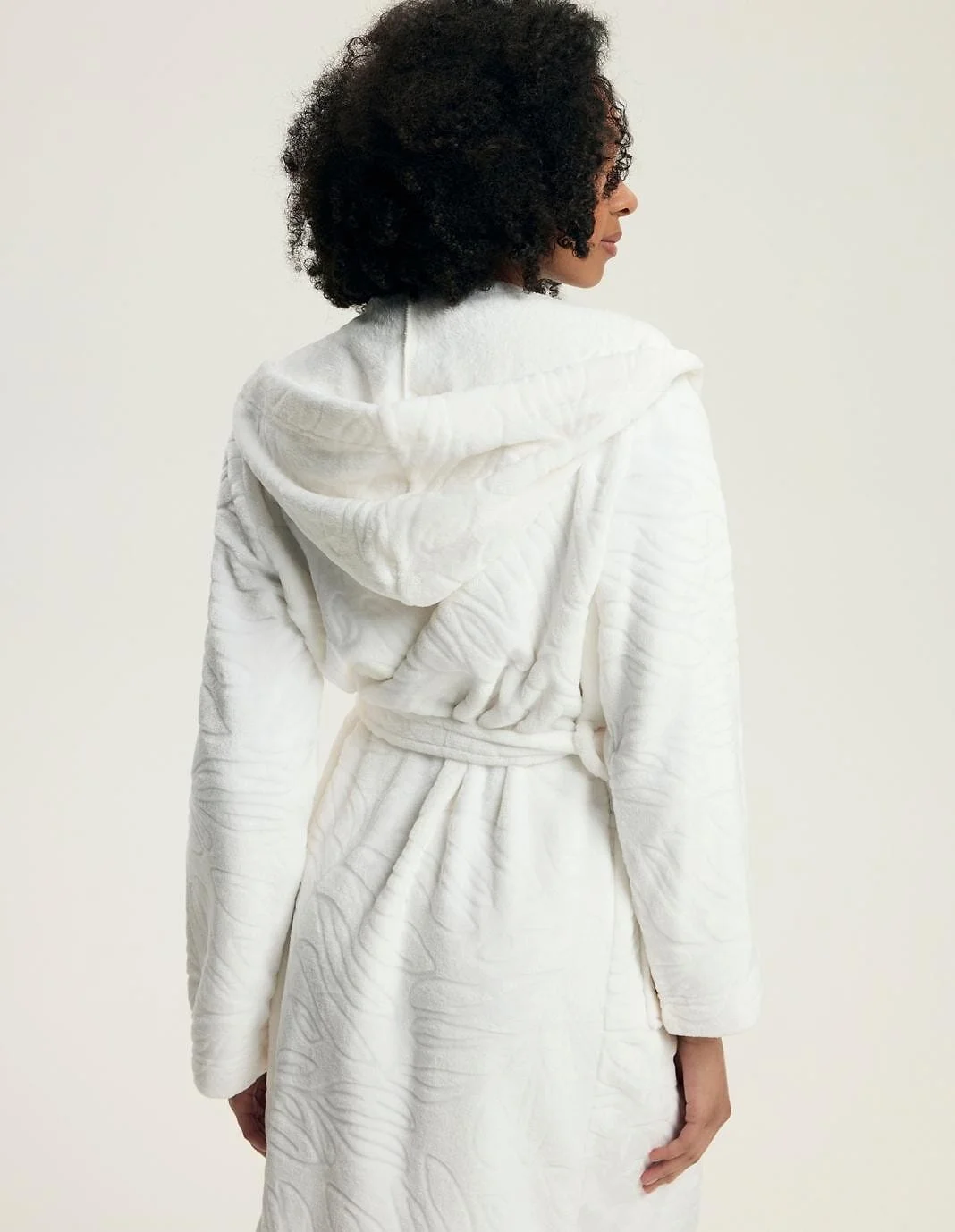 Šiltas chalatas darylas su kapišonu