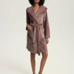 Šiltas chalatas darylas su kapišonu