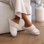 kombinuotos šlepetės su pliušu ir zomša moterims