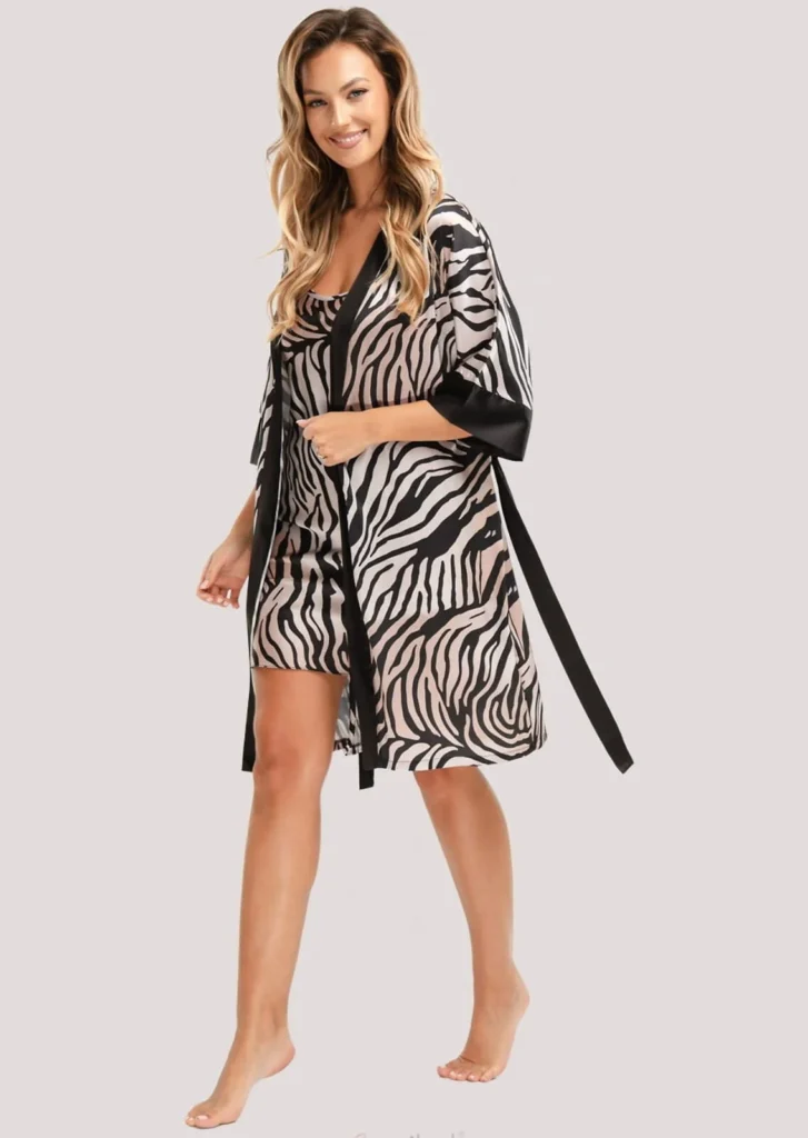 trumpas satino chalatas braga