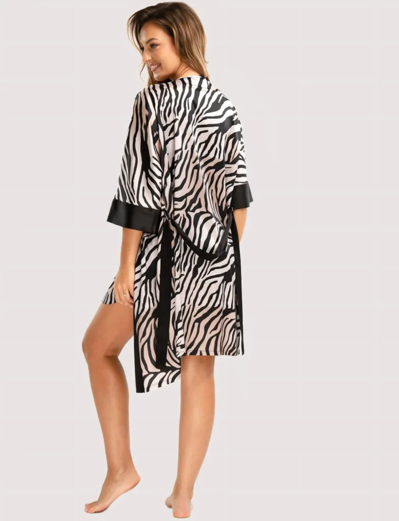 trumpas satino chalatas braga